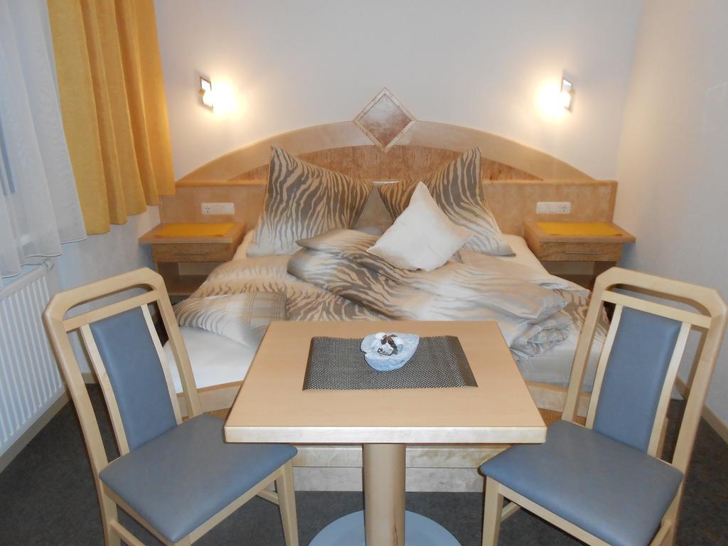 Zangerle Apartment *